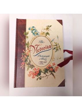 Vintage 1995 The Victorian Photography Album (Harcover-Red)